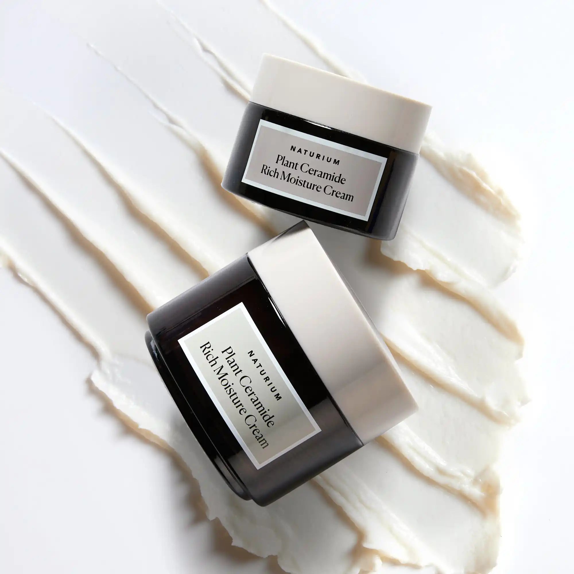 plant-ceramide-rich-moisture-cream-jumbo-y0 11_18_2021_Naturium0575-crop.webp