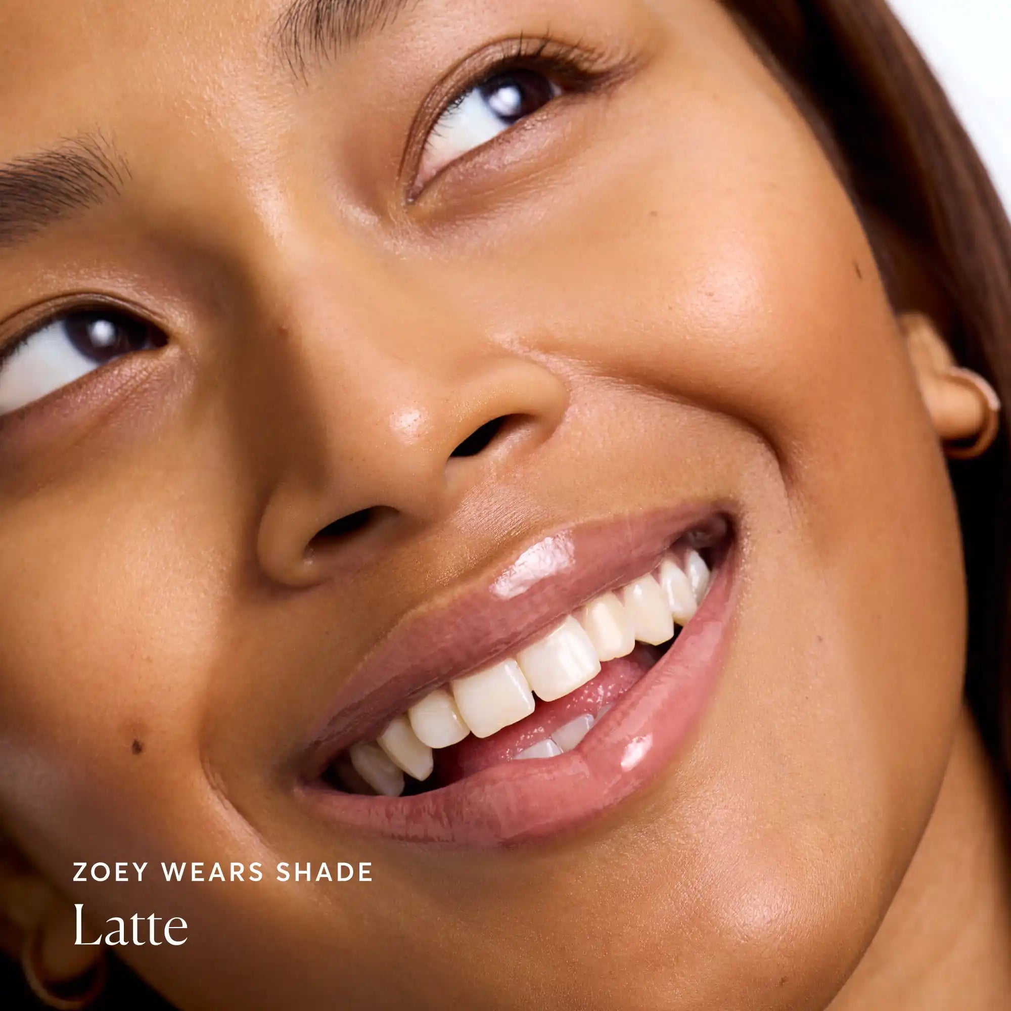 phyto-glow-lip-balm-latte-t2 NATR-60110-Alt-Images-Phyto-Glow-Lip-Balm-Latte-04.webp