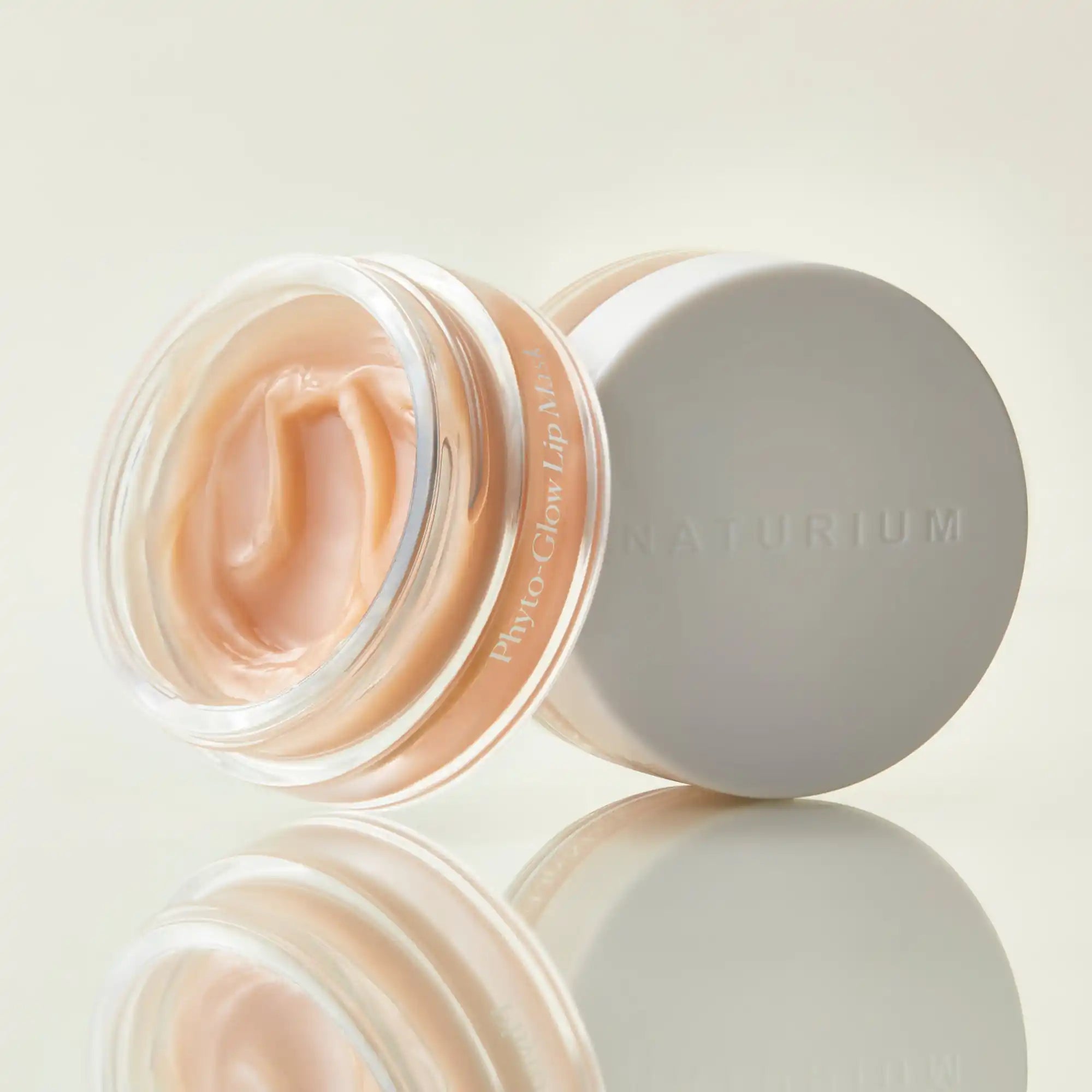 phyto-glow-lip-mask-c4 phyto-lipmask_0607-crop.webp