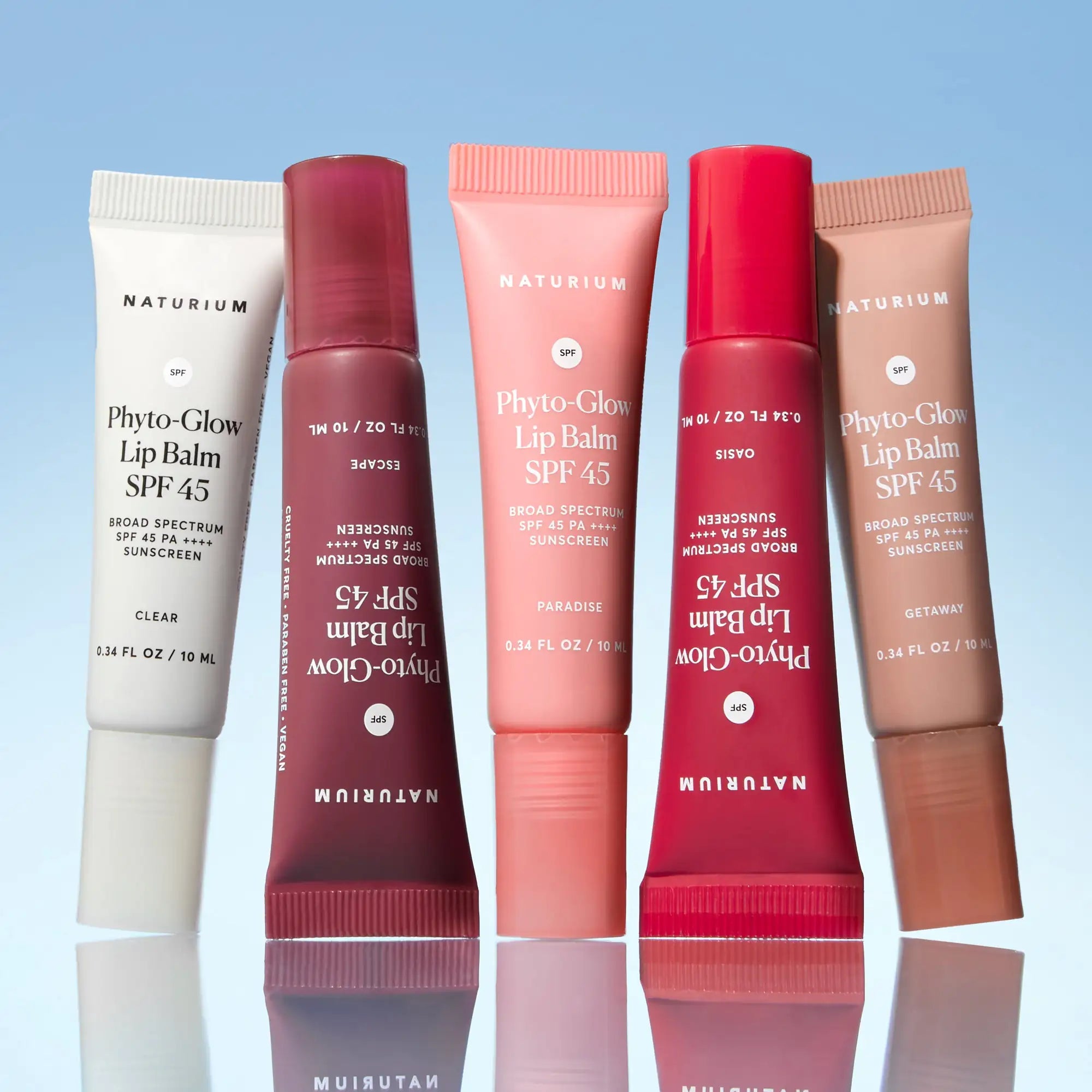 phyto-glow-lip-balm-spf-45-getaway-i0 phytoglowSPF_6428-crop_cde1553e-6f3e-4726-9686-a6dd715ed7c9.webp